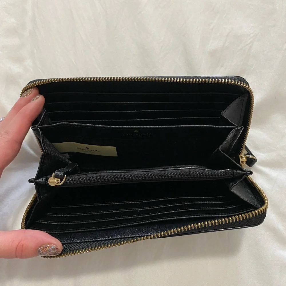 Kate Spade Wallet - Picture 4 of 5